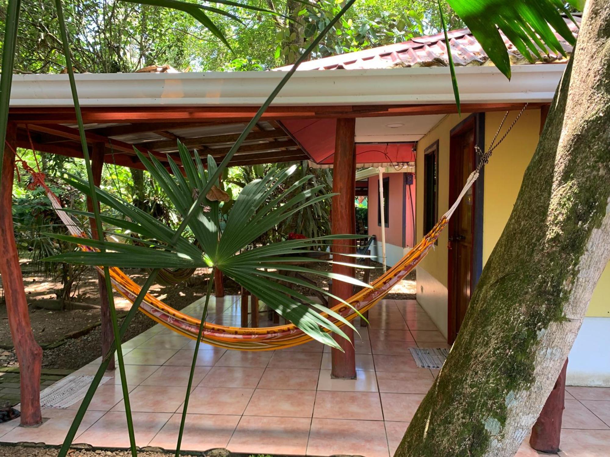 Hotel Brigitte´s Ranch Cahuita Exterior foto